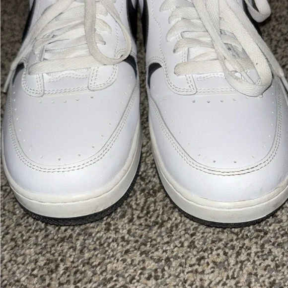 Nike Classic White and Black Athletic Shoes - Picture 2 of 2